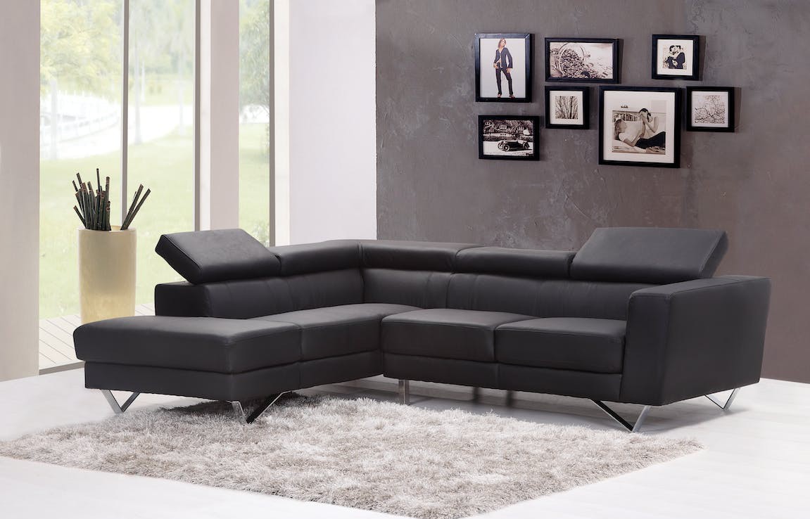 Regal: Elegant and Functional Furniture for Your Home